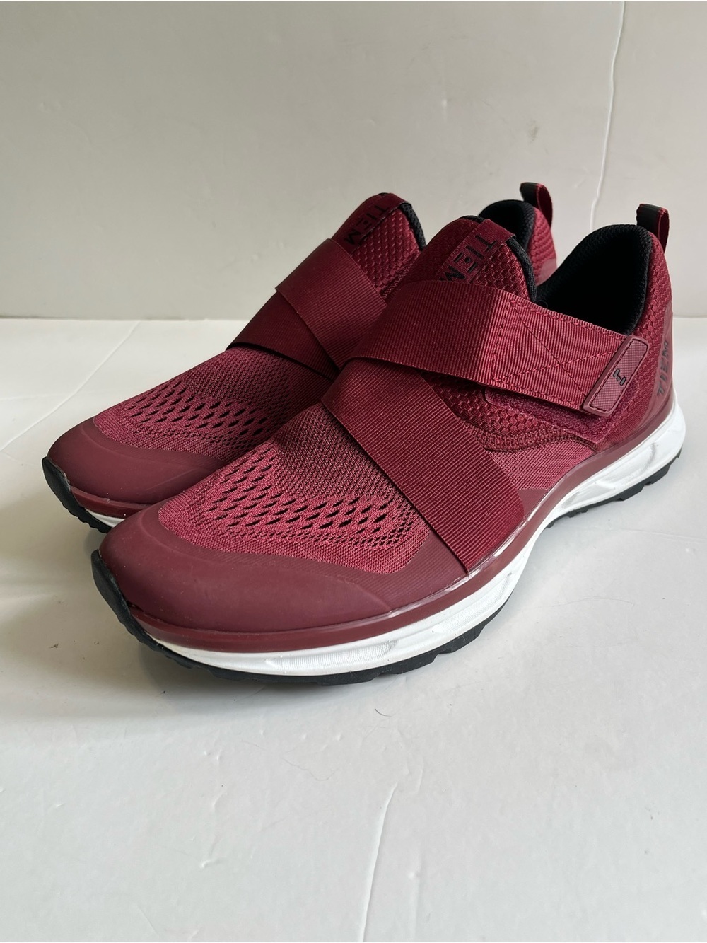 TIEM Slipstream Cycling Shoes Merlot Size 10